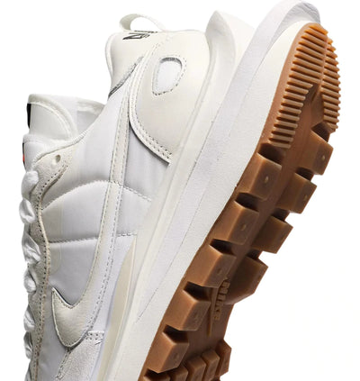 VAPORWAFFLE SACAI 'SAIL GUM' - M SNEAKERS