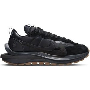 SACAI X NIKE VAPORWAFFLE 'BLACK GUM' - M SNEAKERS